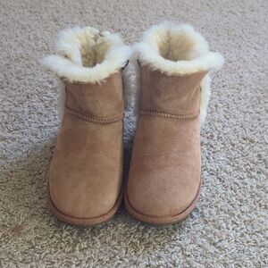 Kirkland Signature Tan Shearling-Lined Winter Boots